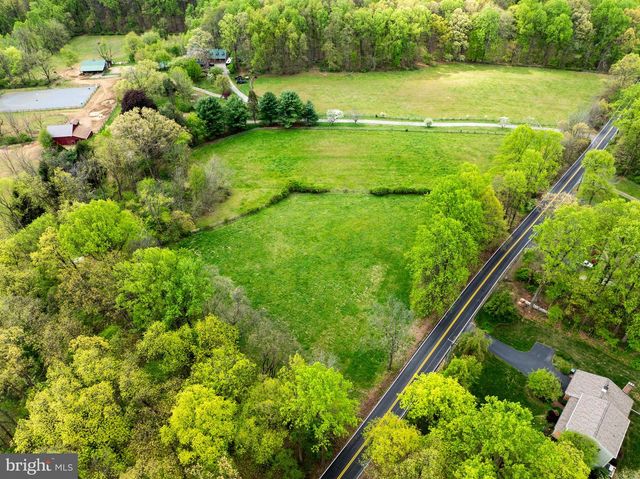 192 HIBERNIA RD, Coatesville, PA 19320