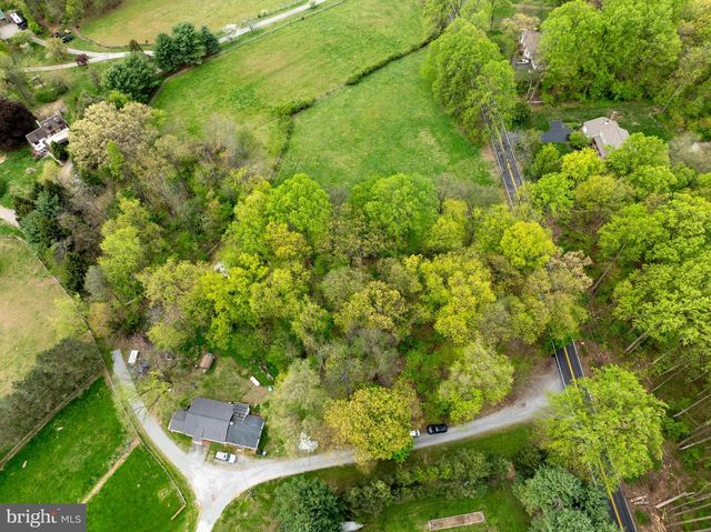 192 HIBERNIA RD, Coatesville, PA 19320