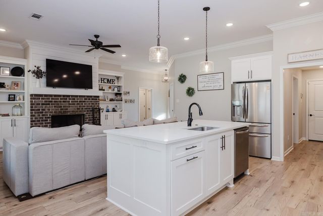 1449 Woolridge Drive, Benton, AR 72019