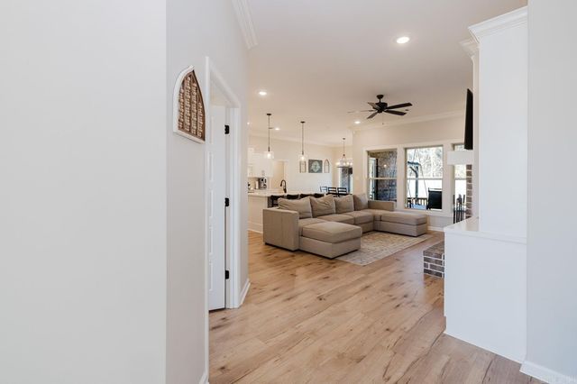 1449 Woolridge Drive, Benton, AR 72019