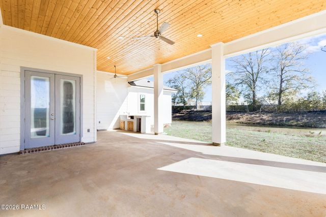 107 Cypress Lake Drive, Youngsville, LA 70592