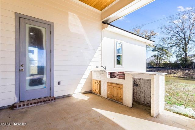 107 Cypress Lake Drive, Youngsville, LA 70592