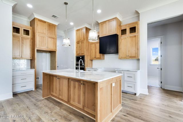 107 Cypress Lake Drive, Youngsville, LA 70592