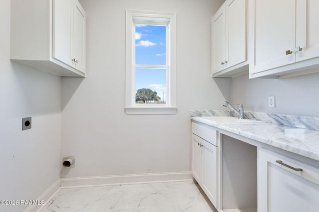 107 Cypress Lake Drive, Youngsville, LA 70592