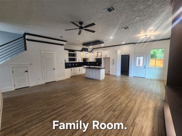 1313 Gary Avenue, Pasadena, TX 77502