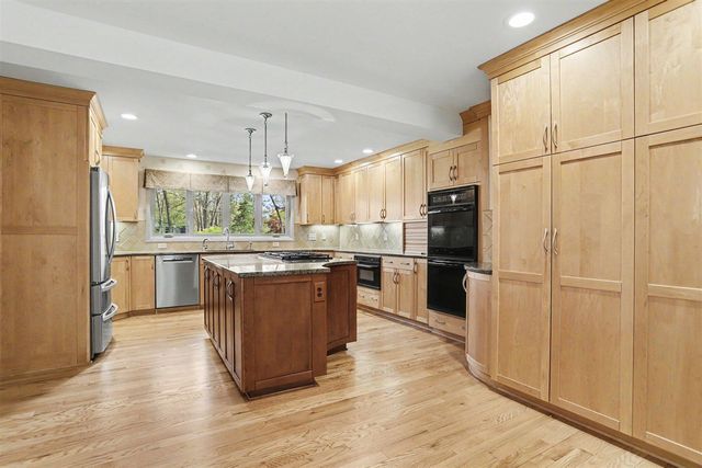 1415 Holiday Lane, Portage, MI 49024