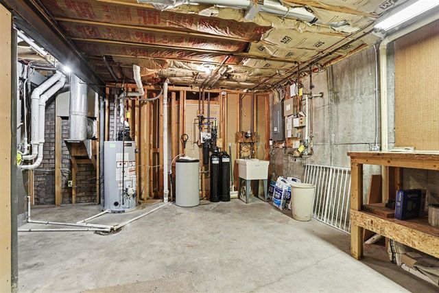 1415 Holiday Lane, Portage, MI 49024