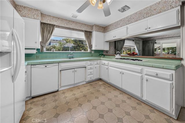 19841 Marilla Street, Chatsworth, CA 91311
