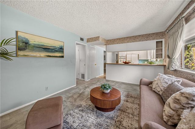 19841 Marilla Street, Chatsworth, CA 91311