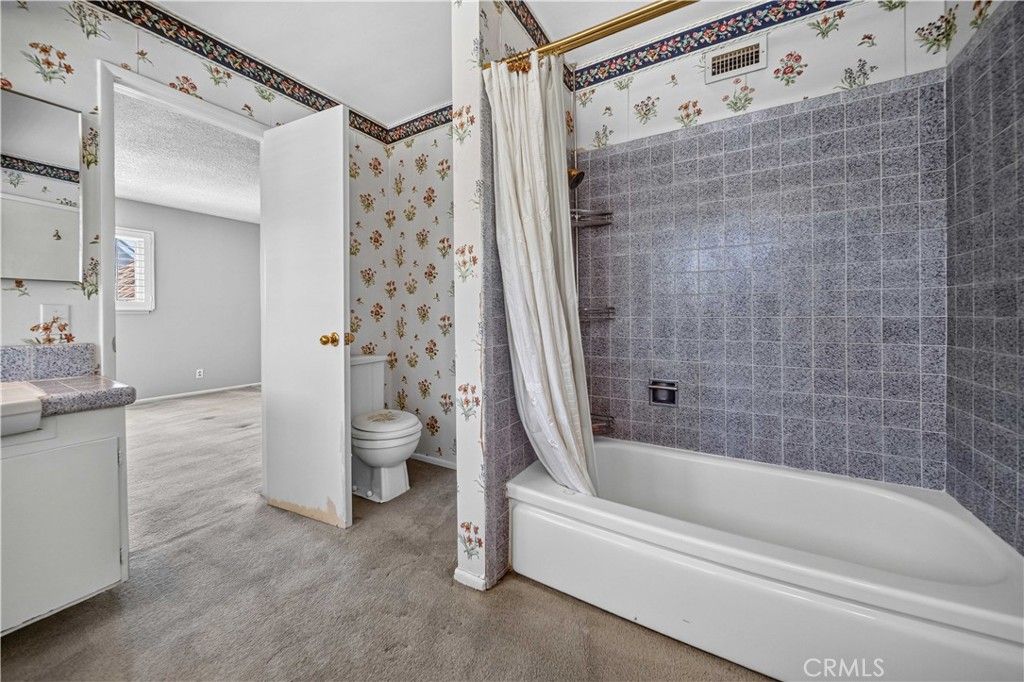 Image 28 of property listing at 19841 Marilla Street, Chatsworth, CA 91311