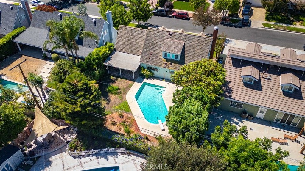 Image 38 of property listing at 19841 Marilla Street, Chatsworth, CA 91311