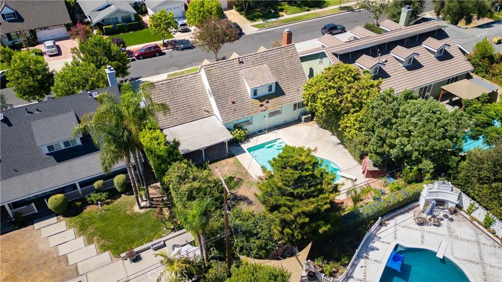 Image 39 of property listing at 19841 Marilla Street, Chatsworth, CA 91311