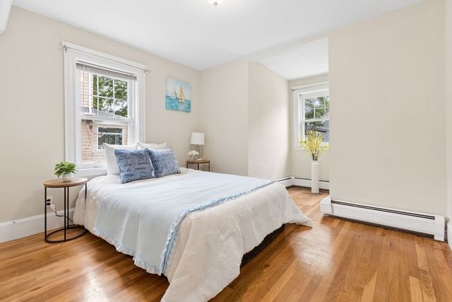 15 Woodbine Ter, Newton, MA 02466