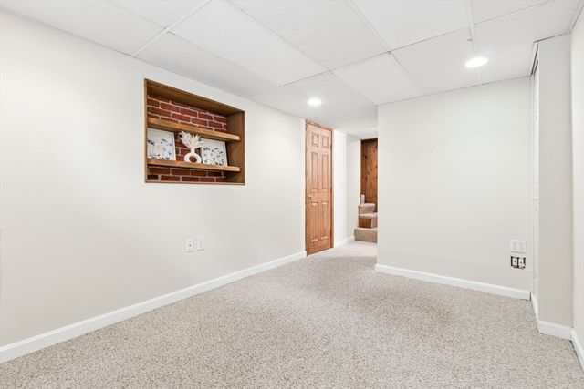 15 Woodbine Ter, Newton, MA 02466