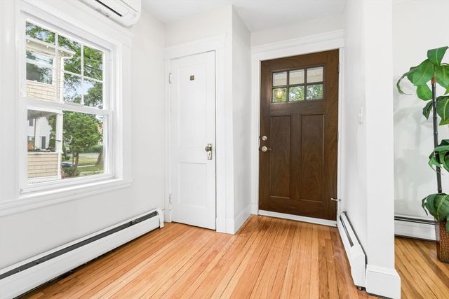 15 Woodbine Ter, Newton, MA 02466