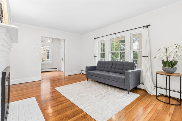 15 Woodbine Ter, Newton, MA 02466