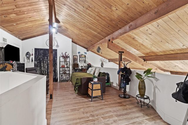 3812 NW 77th Ave, Davie, FL 33024