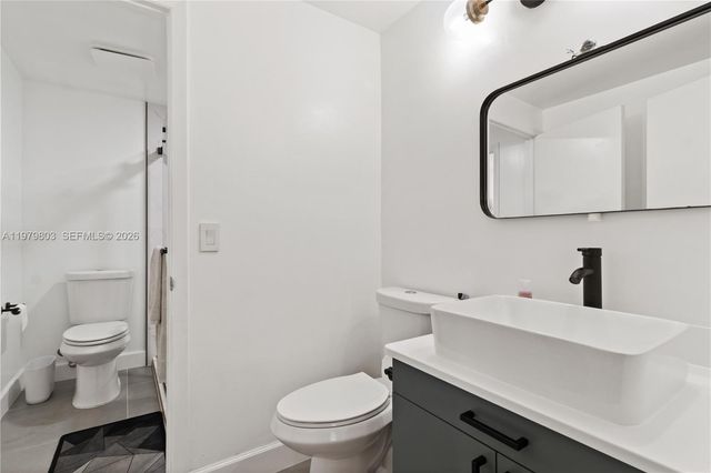 3812 NW 77th Ave, Davie, FL 33024