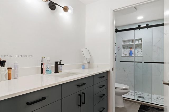 3812 NW 77th Ave, Davie, FL 33024