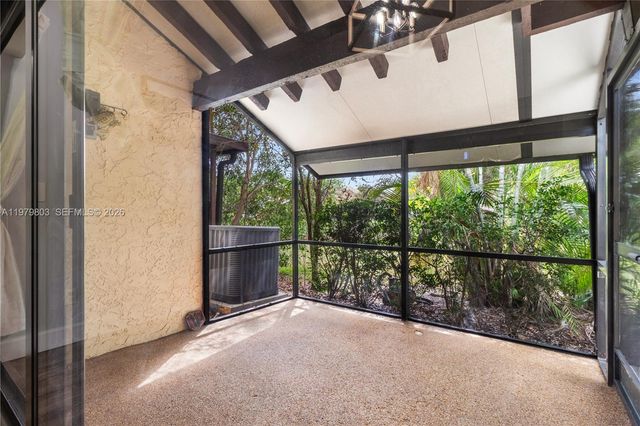 3812 NW 77th Ave, Davie, FL 33024