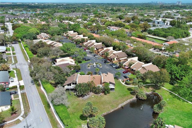 3812 NW 77th Ave, Davie, FL 33024