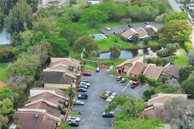 3812 NW 77th Ave, Davie, FL 33024