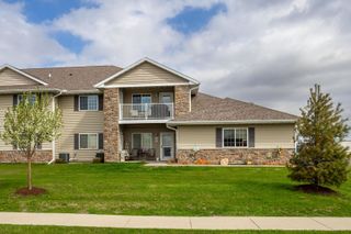 440 E FRANKLIN Street 204, Eldridge, IA 52748