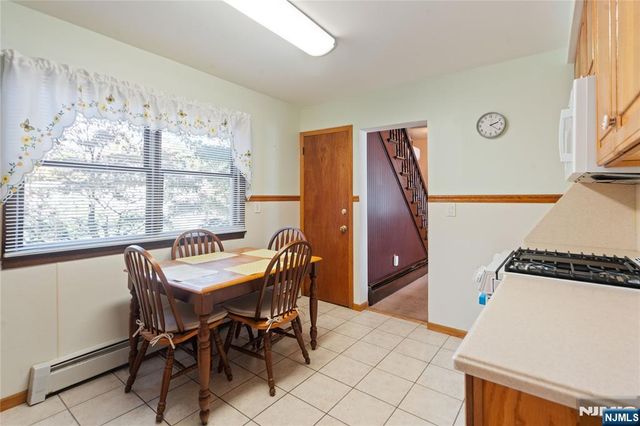 29 Leary Avenue, Bloomingdale, NJ 07403