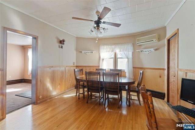 29 Leary Avenue, Bloomingdale, NJ 07403