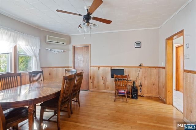 29 Leary Avenue, Bloomingdale, NJ 07403