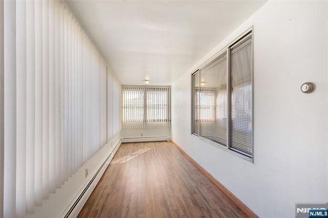 29 Leary Avenue, Bloomingdale, NJ 07403