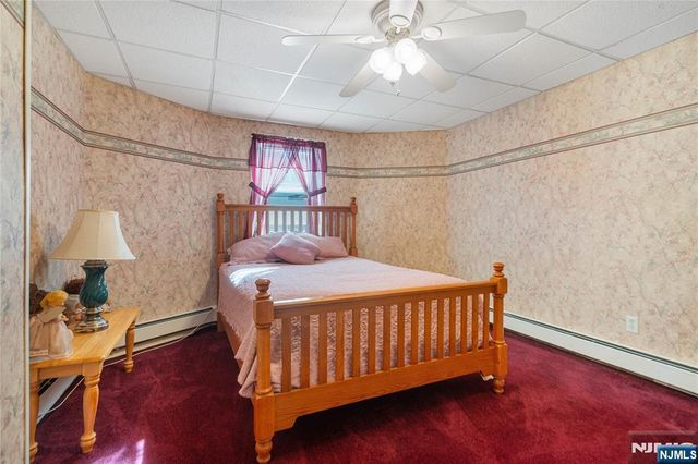 29 Leary Avenue, Bloomingdale, NJ 07403