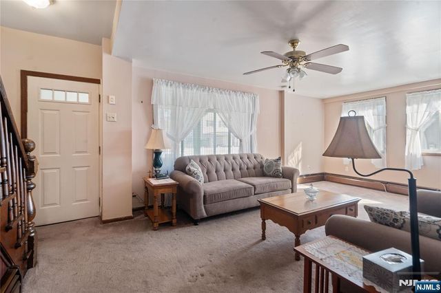 29 Leary Avenue, Bloomingdale, NJ 07403