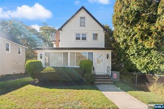 29 Leary Avenue, Bloomingdale, NJ 07403