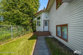 1521 Cache Drive, Anchorage, AK 99507