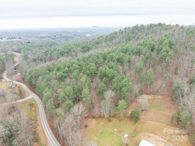 1864 Starcross Road, Lenoir, NC 28645