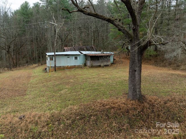 1864 Starcross Road, Lenoir, NC 28645