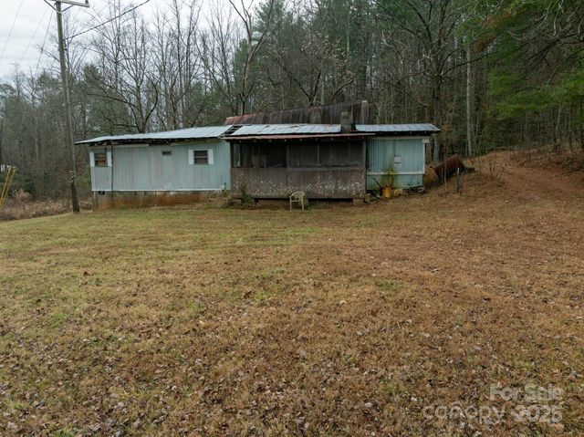 1864 Starcross Road, Lenoir, NC 28645