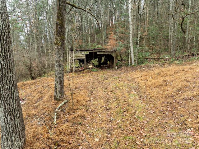 1864 Starcross Road, Lenoir, NC 28645