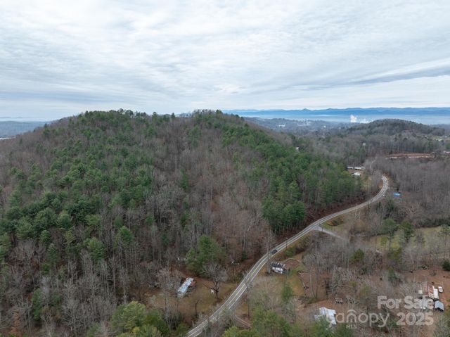 1864 Starcross Road, Lenoir, NC 28645