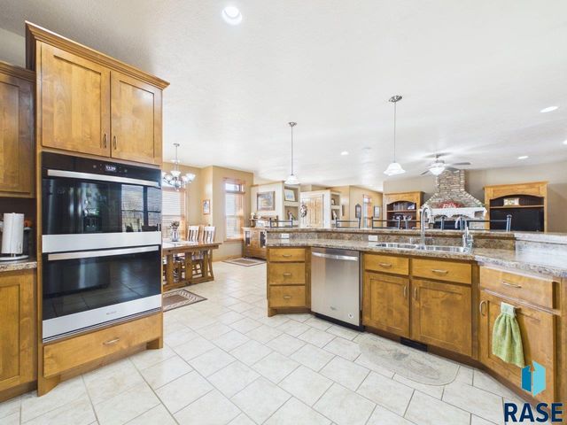 48190 268th St Street, Brandon, SD 57005