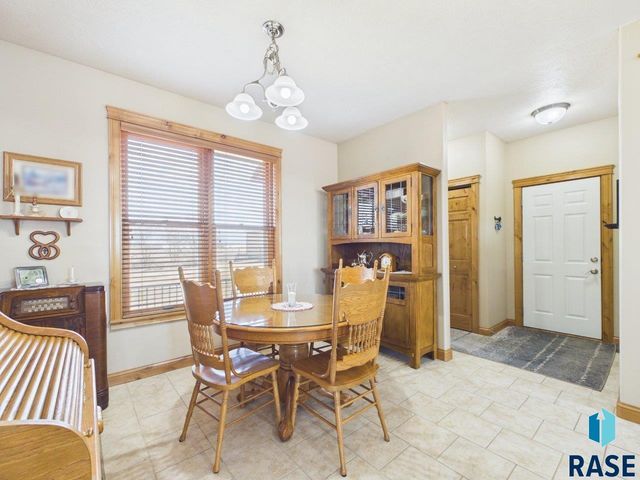 48190 268th St Street, Brandon, SD 57005