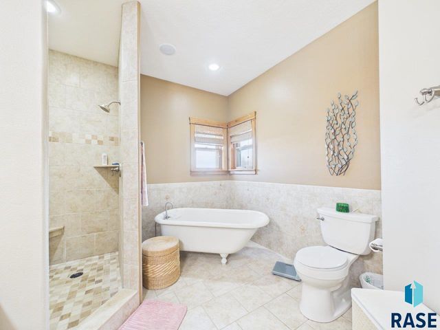 48190 268th St Street, Brandon, SD 57005