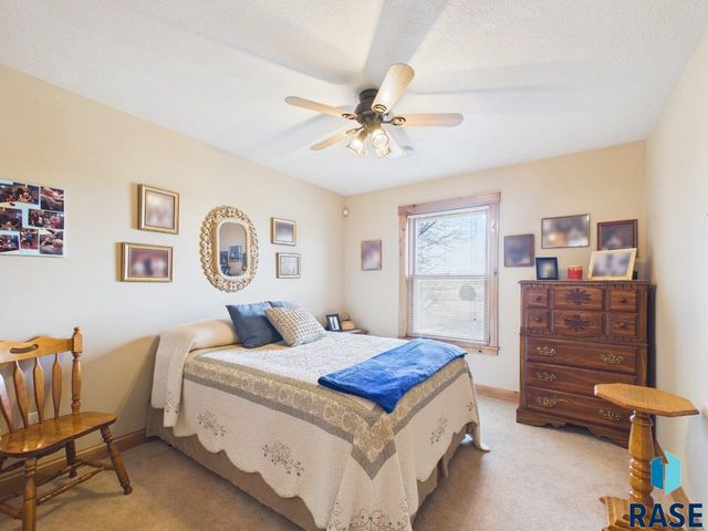 48190 268th St Street, Brandon, SD 57005