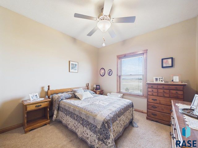 48190 268th St Street, Brandon, SD 57005