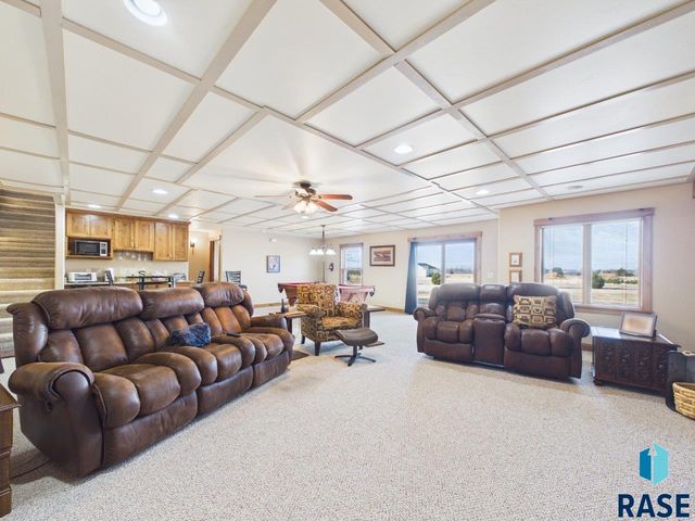 48190 268th St Street, Brandon, SD 57005