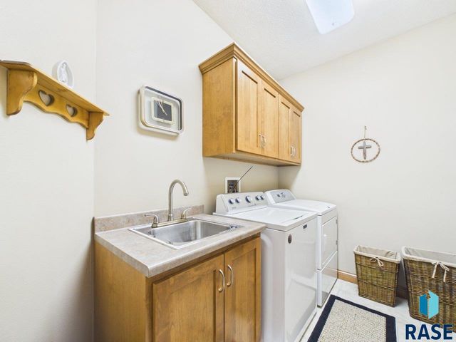 48190 268th St Street, Brandon, SD 57005