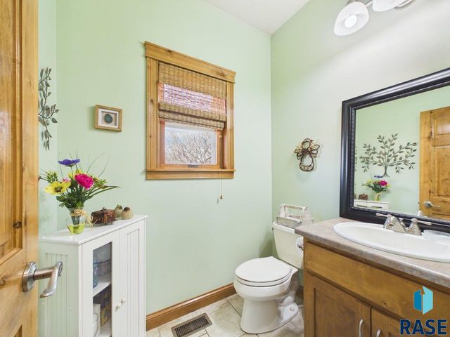 48190 268th St Street, Brandon, SD 57005