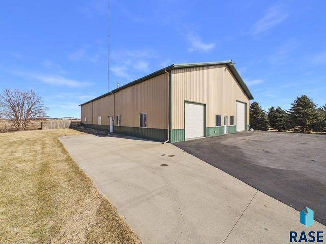 48190 268th St Street, Brandon, SD 57005