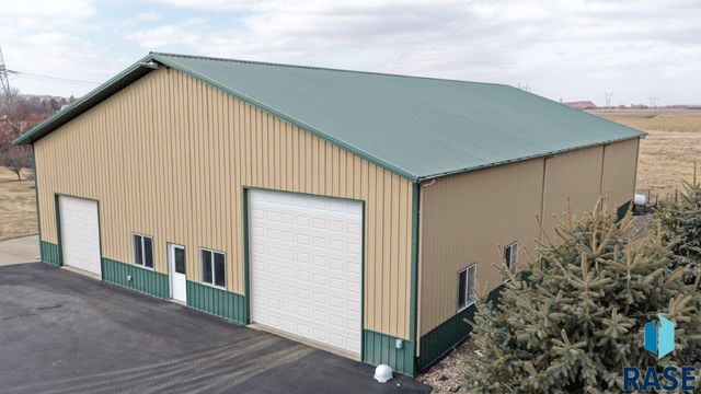 48190 268th St Street, Brandon, SD 57005